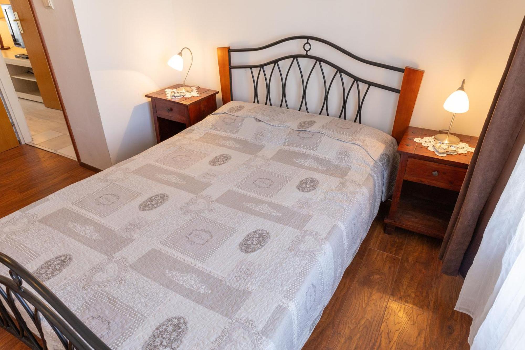 Apartmani Trlaja Vodice Exterior foto